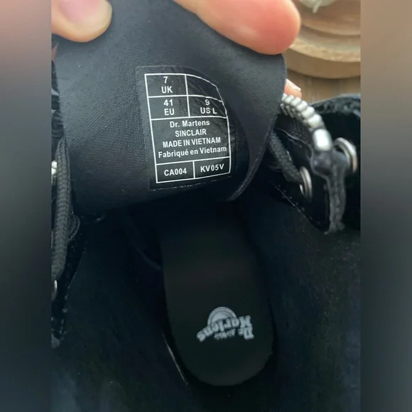 Dr. Martens Sinclair platform black boots in croc patent leather (Women, 9) BNWT - Picture 9 of 11